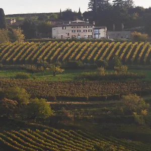 Ca' Del Moro Wine Retreat Resort